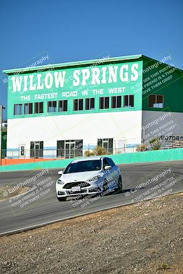 media/Oct-18-2025-Extreme Speed (Sat) [[d6d7e1fef1]]/Group 4 Orange/Session 1 (Turn 4)/